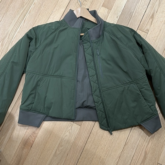 Lululemon jacket - Picture 9 of 10